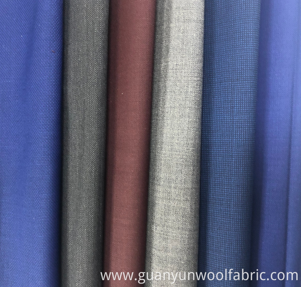 Worsted wool fabric